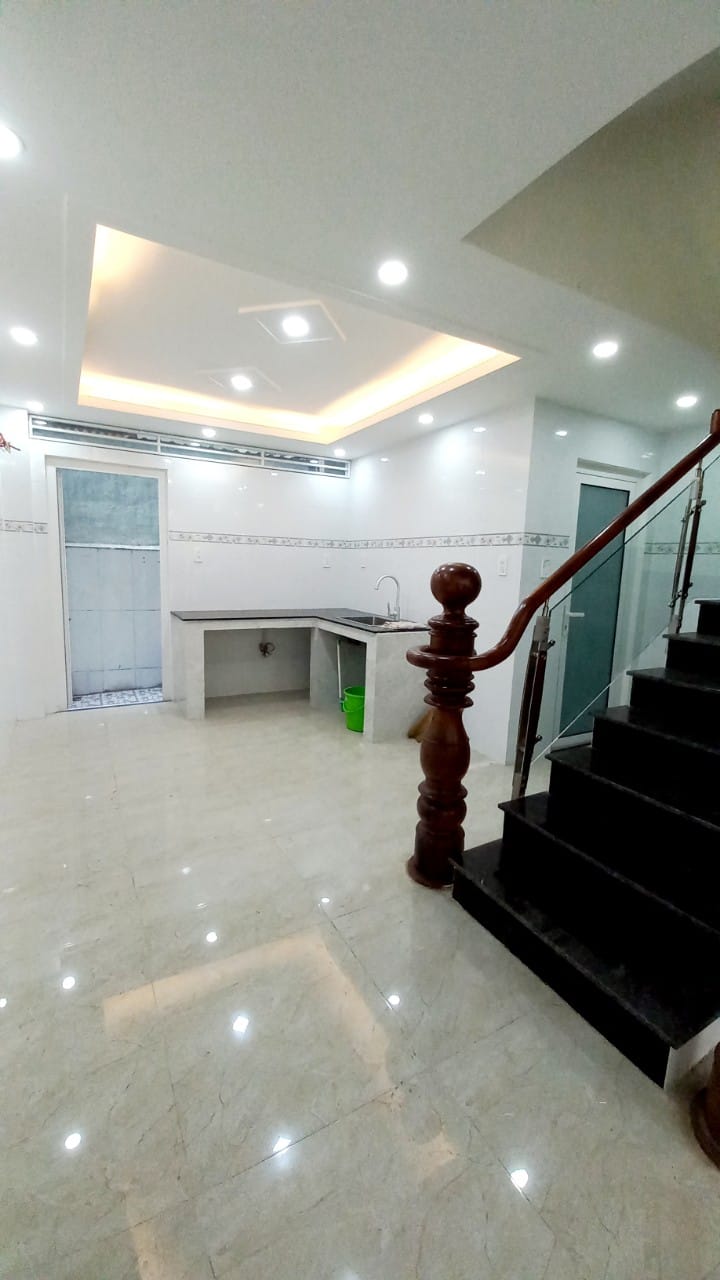 ban-nha-mat-tien-ta-quang-buu-quan-8 (19)